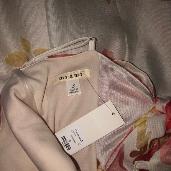 Francesca’s Floral Print Dress - Picture 3 of 3